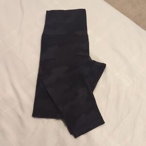 Lululemon Align Black Charcoal Camouflage Leggings 25 Inch Size 6